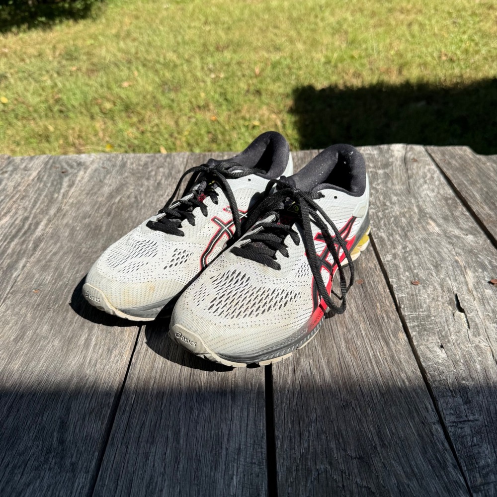 Asics Gel-Kayano 26 Mens 8 Running Shoes Grey Red Black 1011A541 Clergy Estate